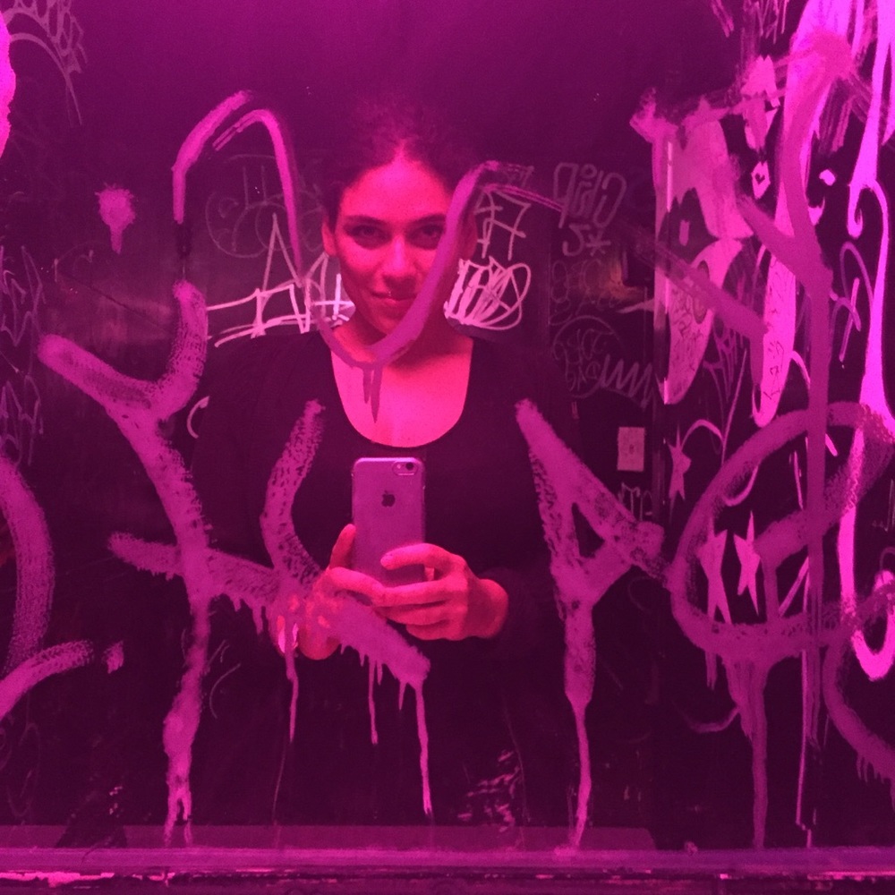 Meet your Posher, Ayten
